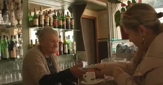 শতবর্ষেও কর্মচঞ্চল আন্না পোসি; ৮০ বছর ধরে একই কর্মস্থলে অনন্য দৃষ্টান্ত